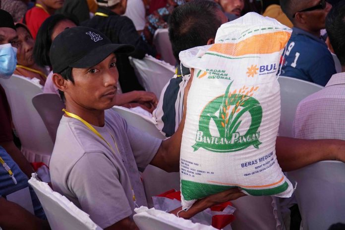 Beras Gratis Lanjut! Jokowi Guyur Rp 13,9 T Hingga Akhir Tahun